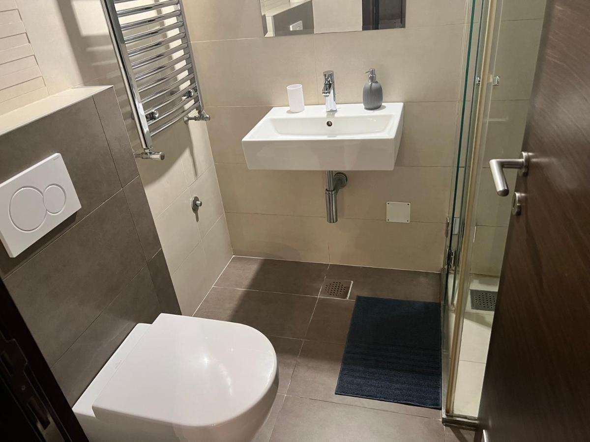 Ahoy S Belgrade Apartment Екстериор снимка